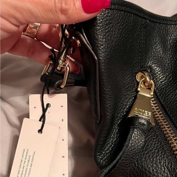 Aimee Kestenberg Elegant Black Leather Shoulder Bag - Picture 6 of 12